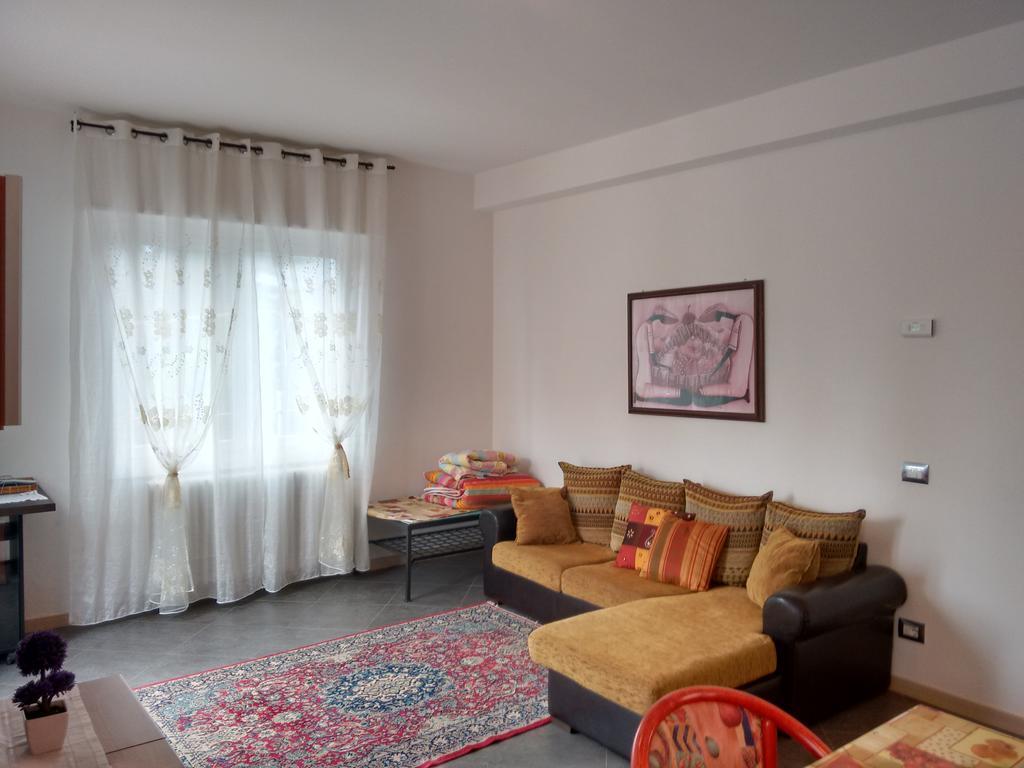 Apartamento Gardens House Varenna Exterior foto